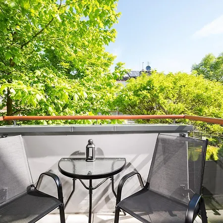 Appartement Wlochy Popularna Charming By Bookinghost *