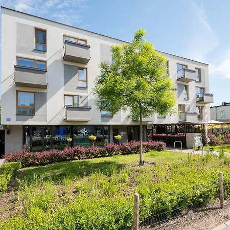 Apartment Włochy Popularna Charming By Bookinghost