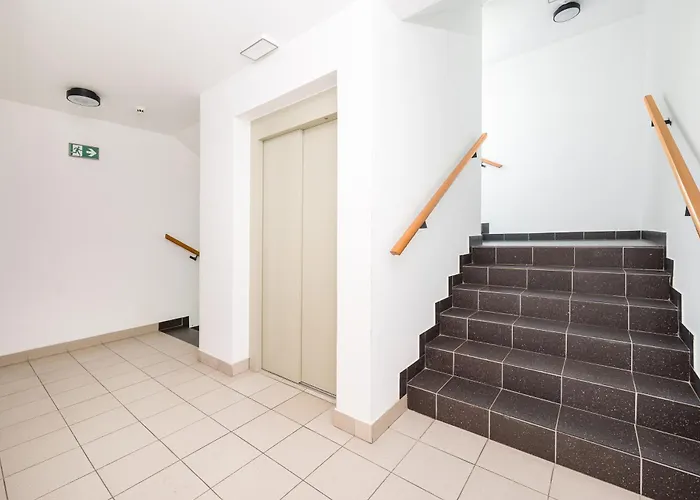 Wlochy Popularna Charming By Bookinghost * Varsó