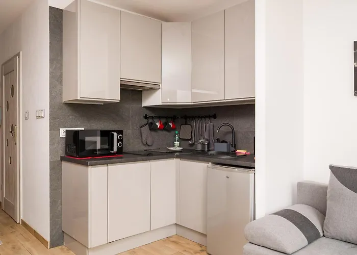 Wlochy Popularna Charming By Bookinghost Apartman Varsó