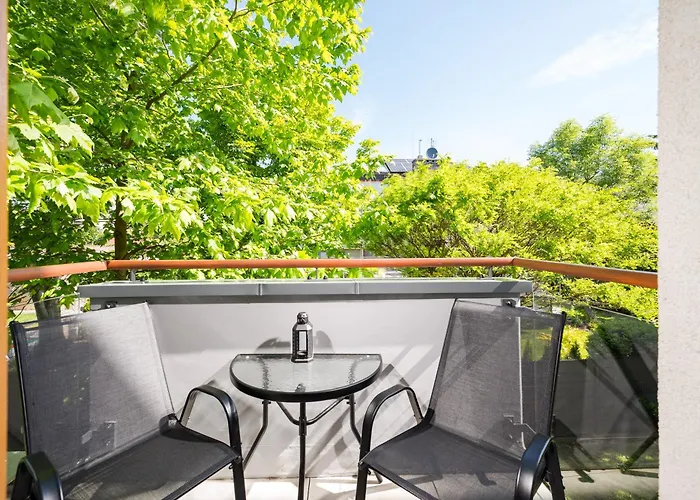 Apartman Wlochy Popularna Charming By Bookinghost *